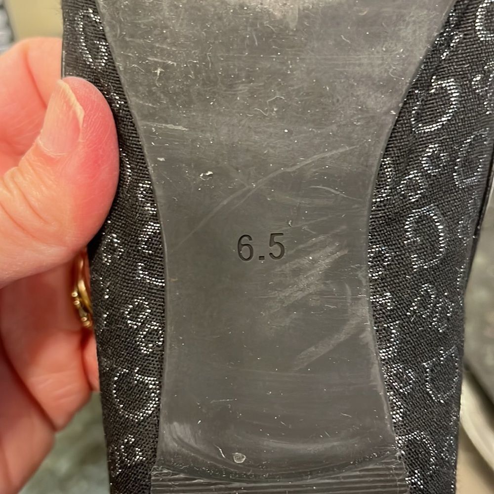 Guess Women’s size 6.5 Black Flat Slip-on Women Shoes. Excellent Conditi… - Picture 11 of 11